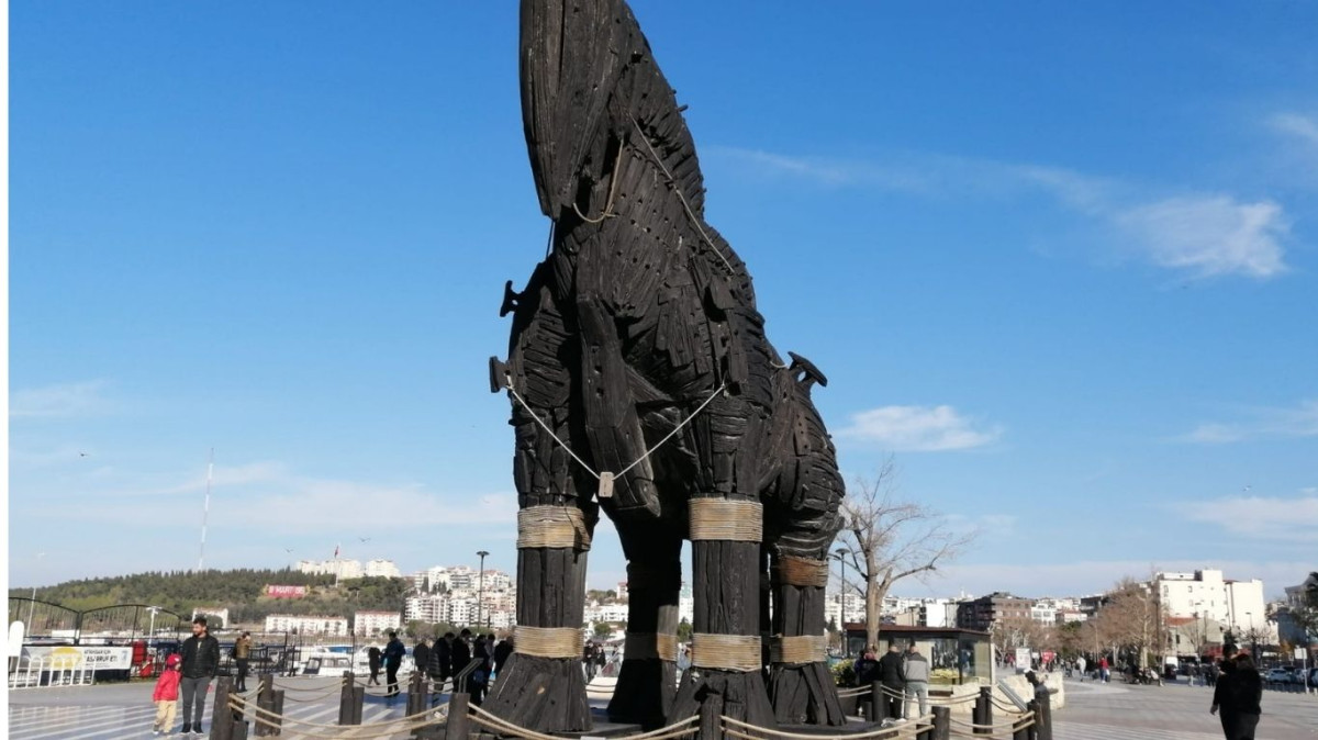 Çanakkale yağmur beklerken güneşli bir gün geçirdi