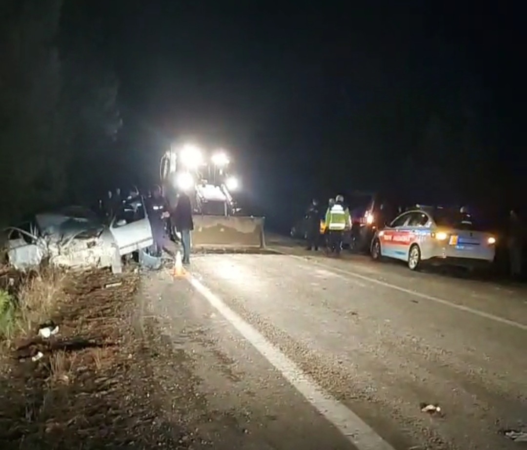 Çanakkale'de kaza: 1ölü 3yaralı