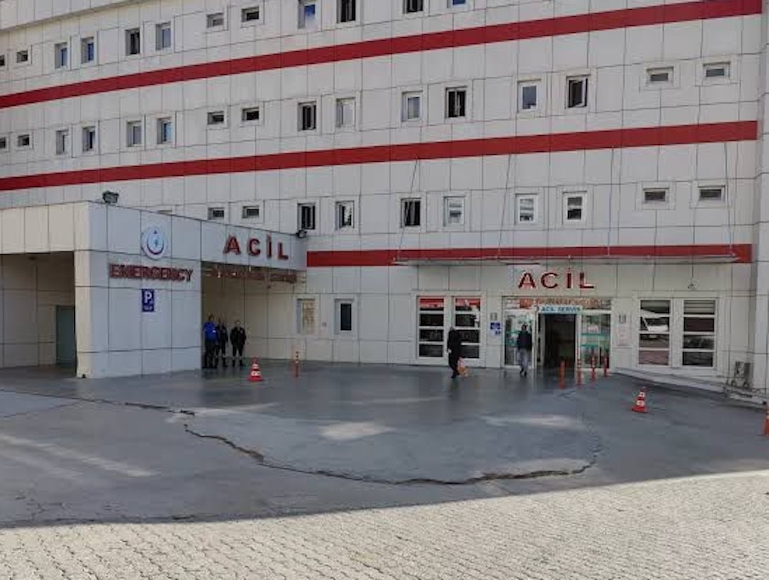 Emekli polis yanlışlıkla kızını vurdu