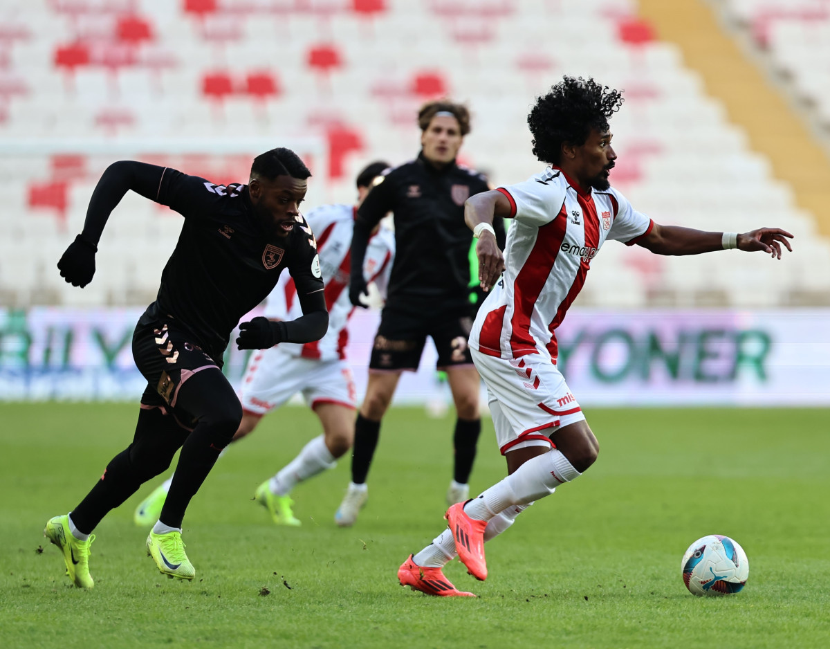  Trendyol Süper Lig: Sivasspor: 0- Samsunspor: 0 (İlk yarı)